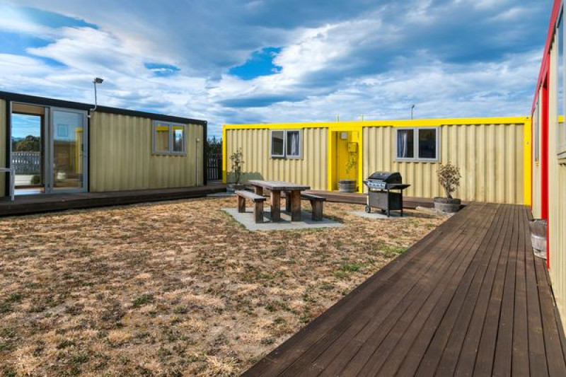 Motel unit